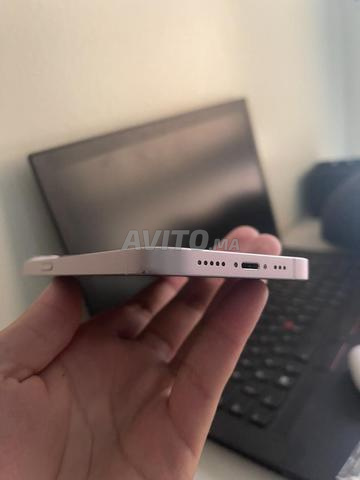 iPhone 14 bon état - 2