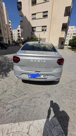 Je mets en vente Dacia Logan modèle 2023.