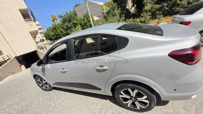 je met en vente dacia logan model 2023 . 