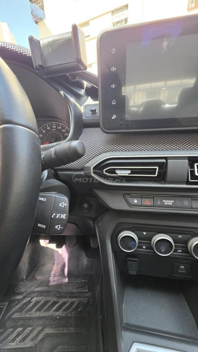 je met en vente dacia logan model 2023 . 