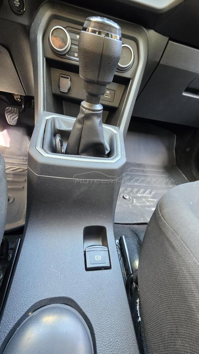 je met en vente dacia logan model 2023 . 
