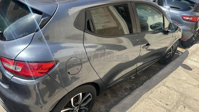 Renault Clio Diesel Manuelle 2021 à Safi - 2