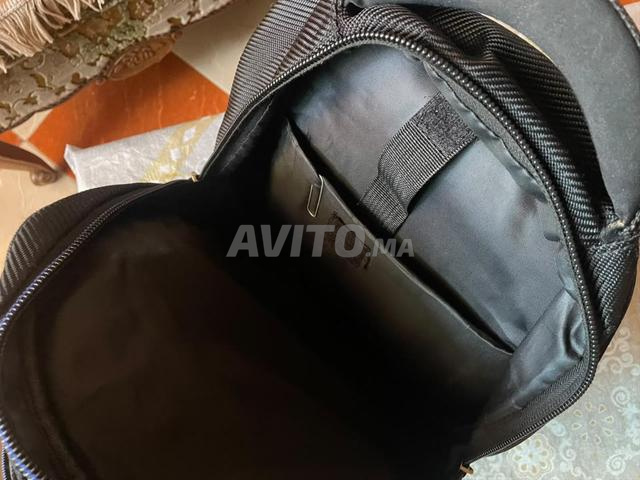 Sac à dos pour ordinateur portable en excellent état - 2