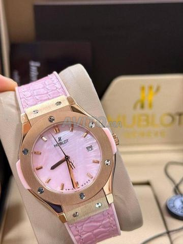 Montre Hublot à bracelet cuir HB5210 - 2