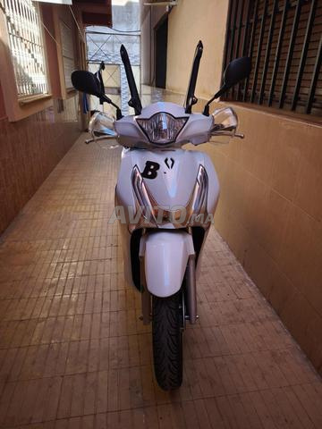 SH Honda Robot 125 i - 2