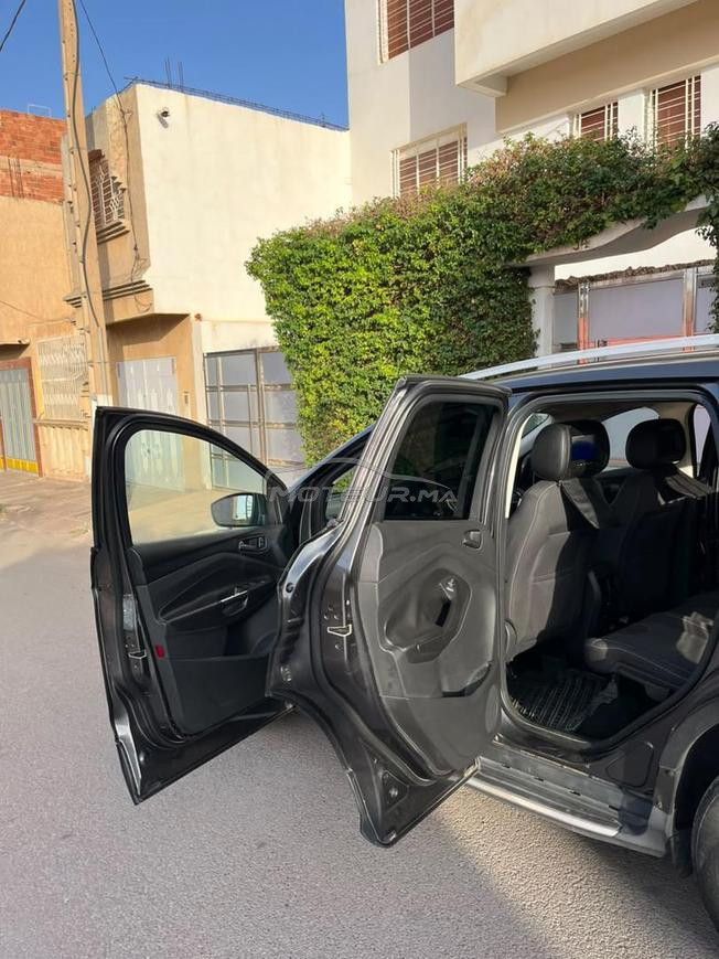 Ford kuga oujda