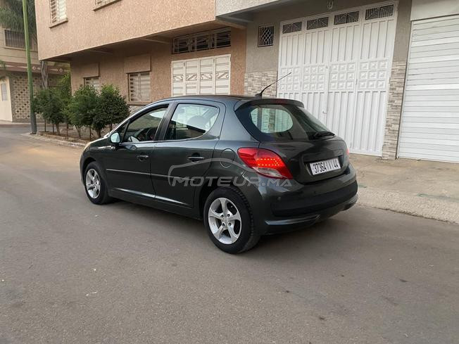 Peugeot 207 Essence Manuelle 2010 à Meknès