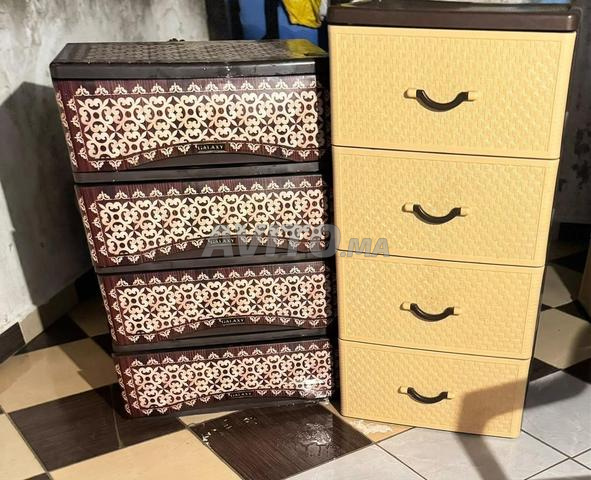 Table de 3 chaises, 2 placards en plastique, four - 2