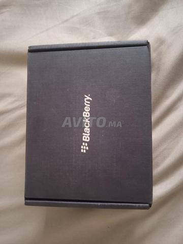 هاتف Blackberry مازال بكرتونته جديد - 2
