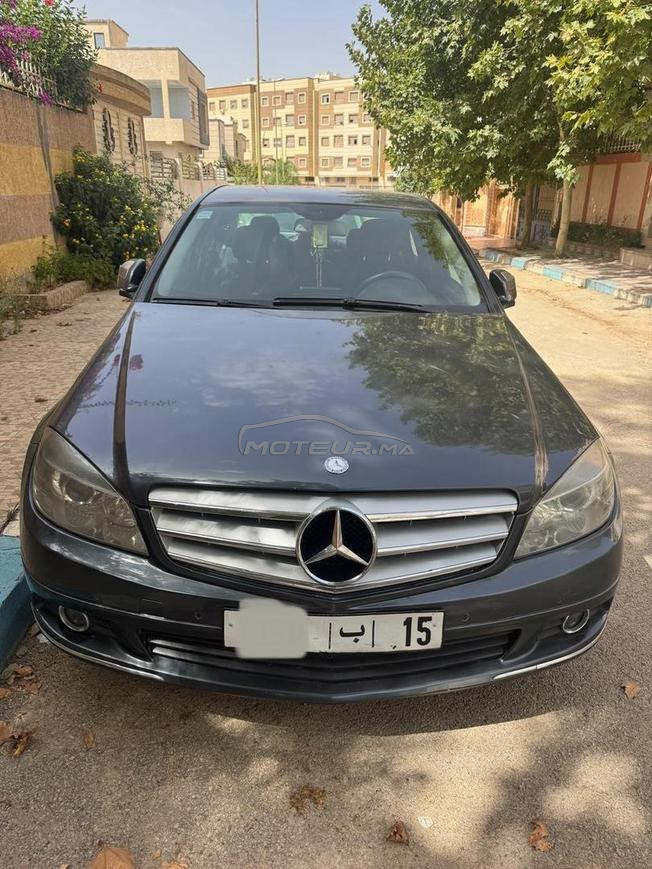 Mercedes-Benz 220 Diesel Automatique 2008 à Meknès