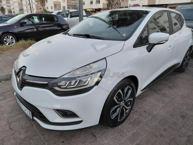 Je mets ma voiture à vendre Clio 4 - 2