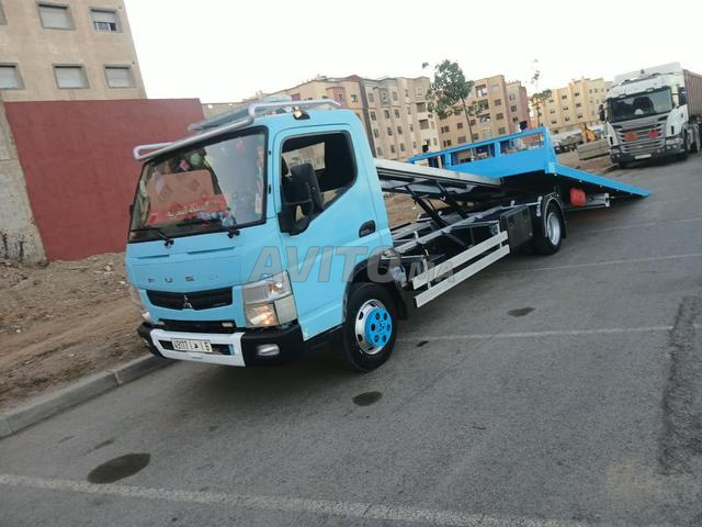 Camion dépanneuse Mitsubishi 7.5t - 2