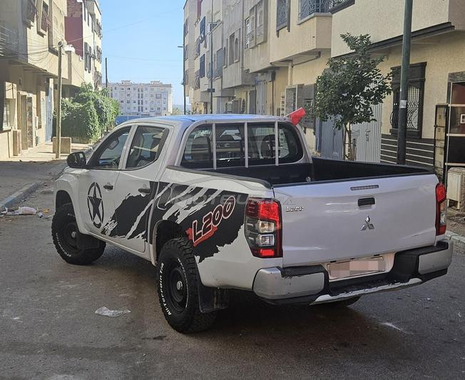 mitsubishi l200 4×4