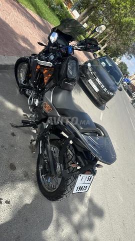 Sym NHT 200 cc très bon état