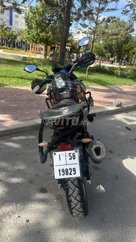 Sym NHT 200 cc très bon état - 2