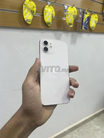 iPhone 12 bon état - 2