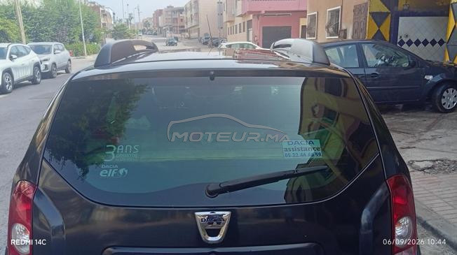 voiture dacia Duster modèle 2012 