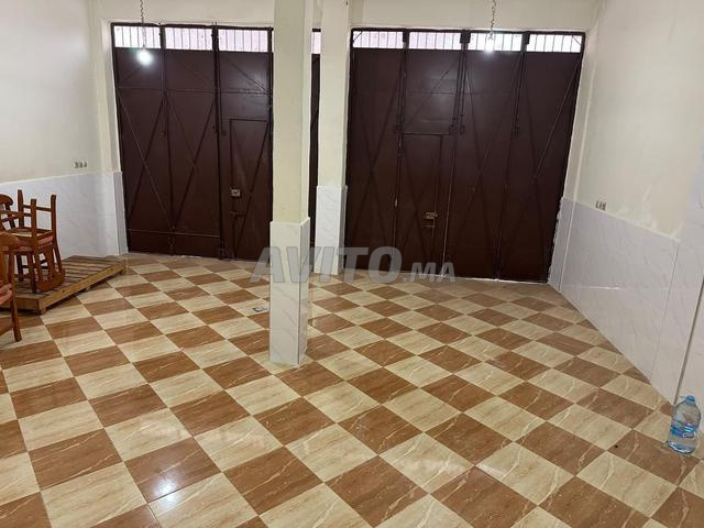 À LOUER – 2 GARAGES | QUARTIER LES IRIS 🏢 - 2