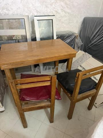 Table et 2 chaises - 2