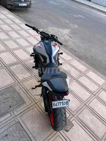 YAMAHA MT-07 - 2