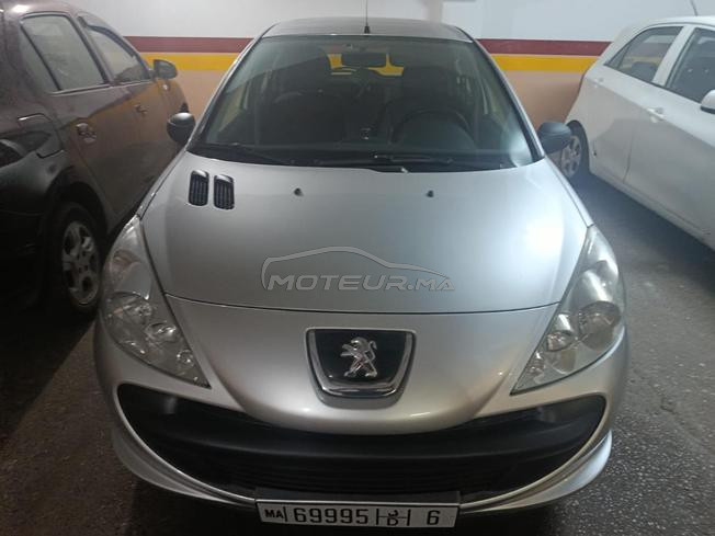 Peugeot 206 Essence Manuelle 2011 à Casablanca