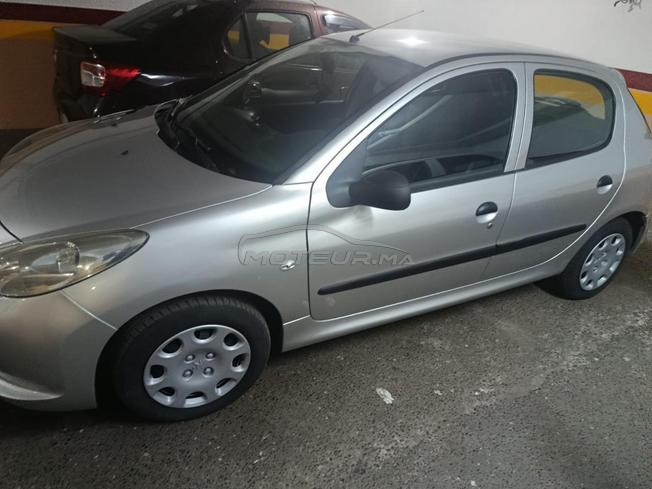 Peugeot 206 Essence Manuelle 2011 à Casablanca