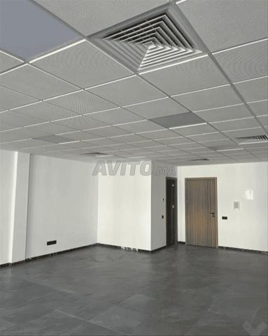 204913-Bureau à louer à 9000DH à Sidi Maarouf - 2