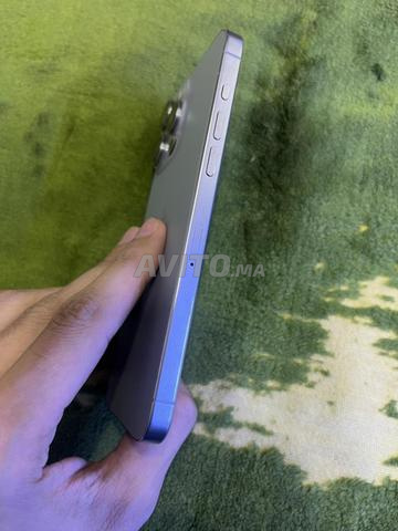 iPhone 15 Pro Max 256G officiel - 2