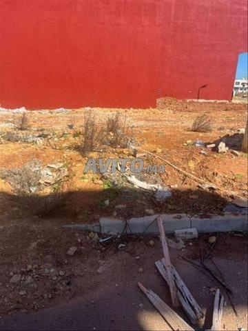À vendre – lot de terrain 86m² – RDC commercial - 2