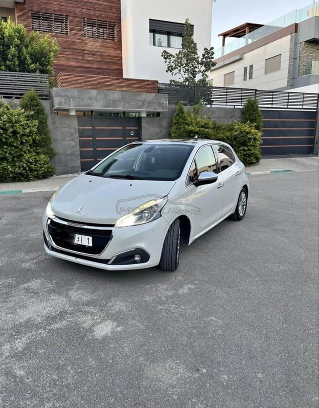 Peugeot 208 model2019 