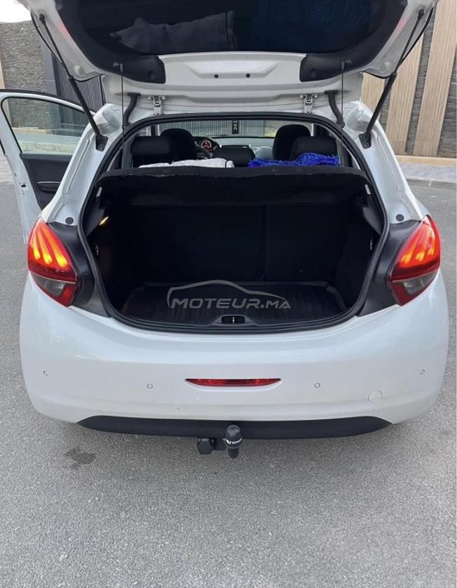 Peugeot 208 model2019 