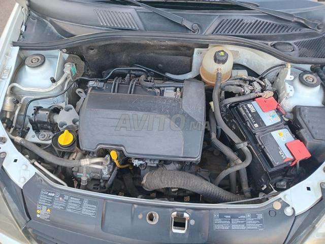 Voiture propre pour celui qui veut l'acheter - 2