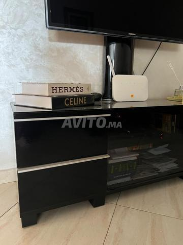 Meuble TV avec télévision - 2