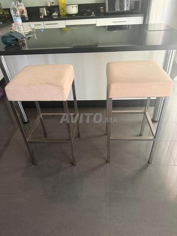 Bonjour, je vends deux chaises état neuf - 2