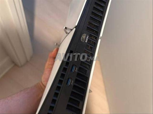 PS5 Digital Slim Model avec Manette - 2
