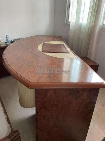 Bureau authentique en bois massif – Très bon état - 2