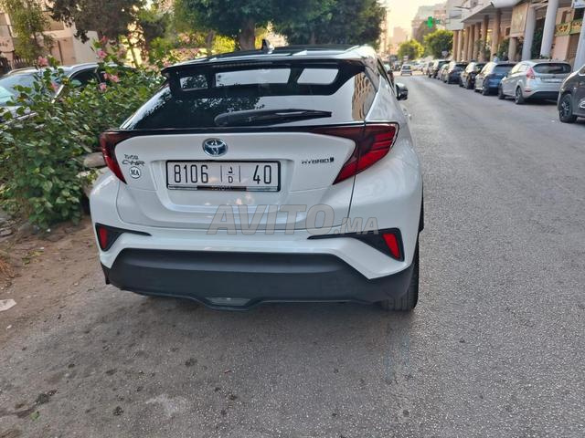 Toyota C-HR Hybride Automatique 2022 à Tanger - 2