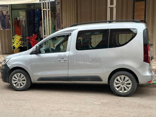 Renault Express essence manuelle 2021 à Settat - 2