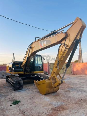 2024 CATERPILLAR 323D PELLE