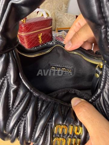 Sac à main Miu Miu matelassé noir – Élégance - 2