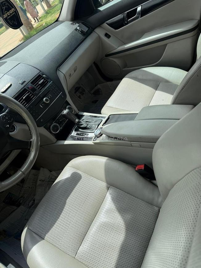 Mercedes C220 CDI 2008  deouana 2012 – Bon prix