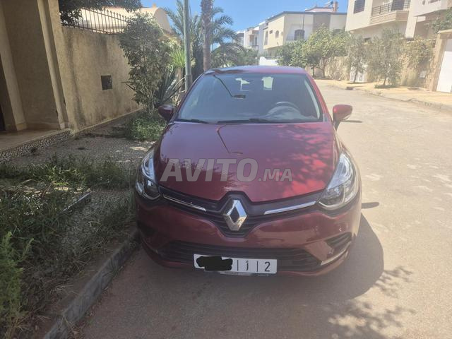 Renault Clio Essence Manuelle 2018 à Salé