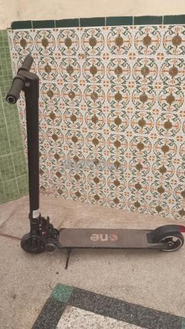 Trottinette électrique allant jusqu'à 25 km, encore en bon état - 2