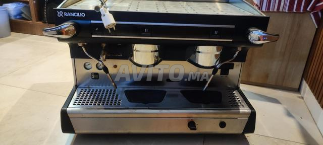 ماكينة قهوة احترافية Rancilio بمجموعتين في أكادير - 2