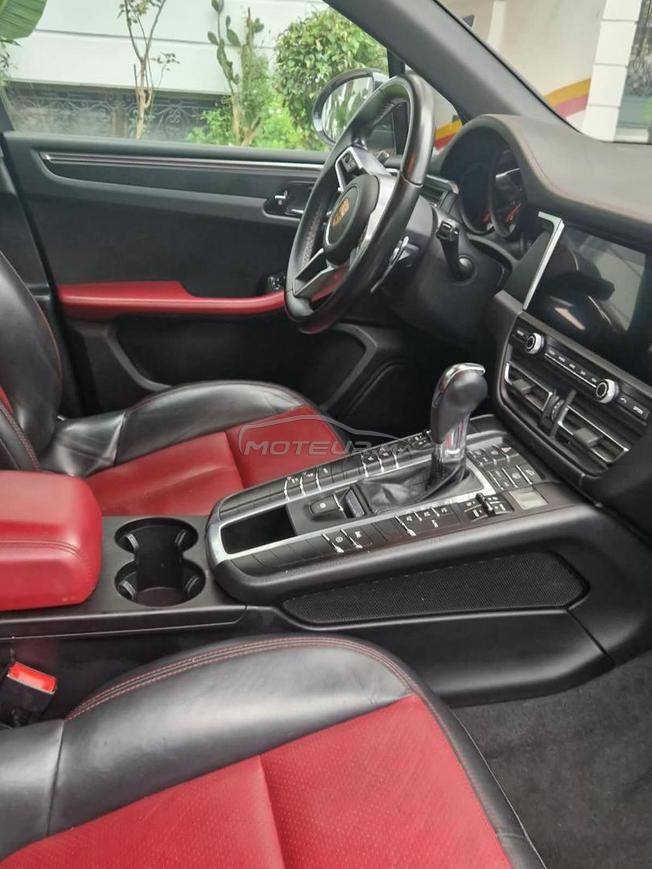Porsche Macan   2021