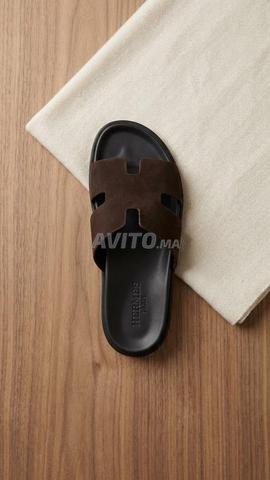 Sandale Hermès élégante et confortable disponible à Guelmim - 2