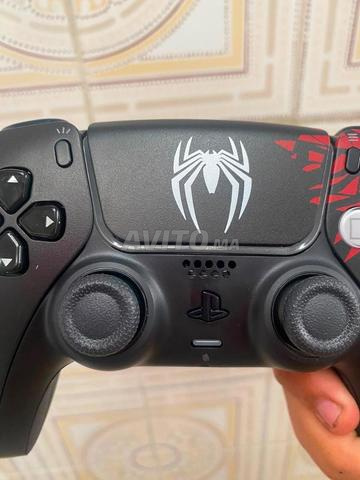 Manette PS4 design PS5 - 2