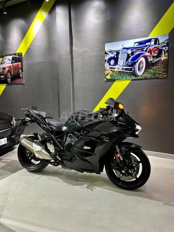 Kawasaki Ninja H2 SX - 2