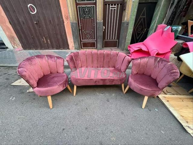 2 chaises, canapé, buffet et petits coussins 🫠 - 2