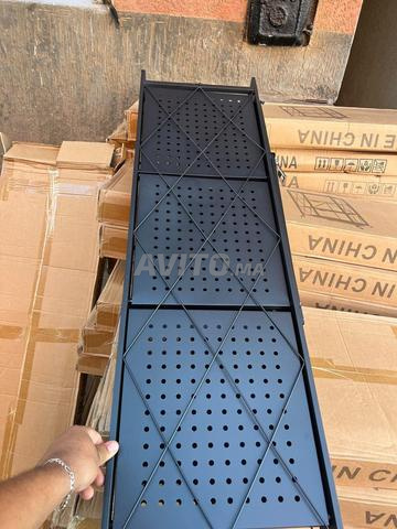 Étagères métalliques pratiques et durables à vendre. - 2